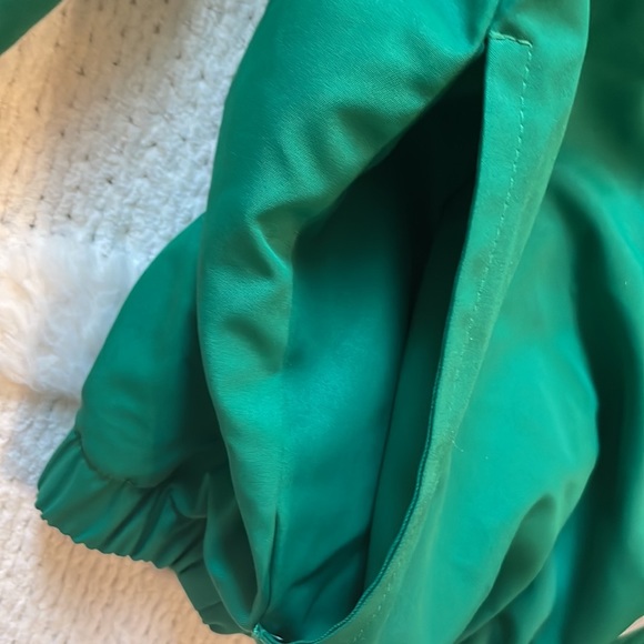 Varsity Spirit Women’s cheerleading jacket paragraph green with gold letters - Picture 9 of 16